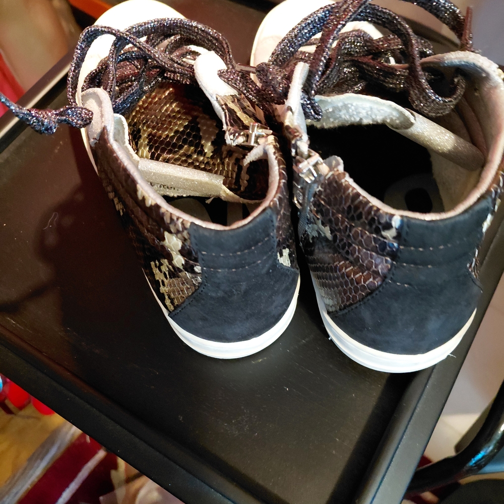 P448 Snake Print High-Top Sneakers - Picture 9 of 11